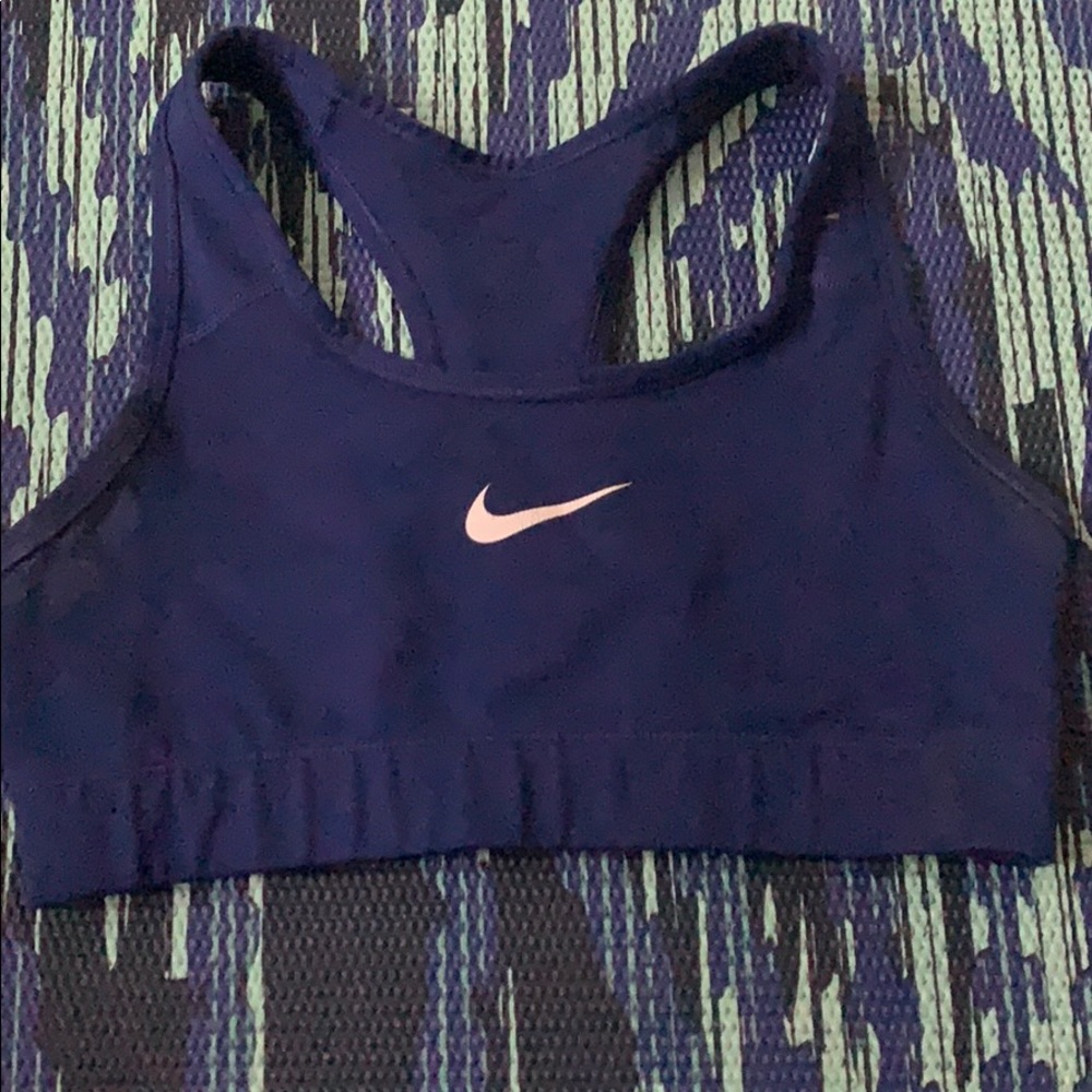 2 Nike sports bras - Picture 6 of 12